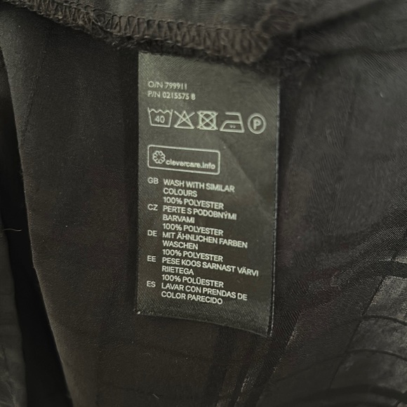 DIVIDED(H&M)💫 Women’s Black Lightweight Casual Camisole - Picture 8 of 9